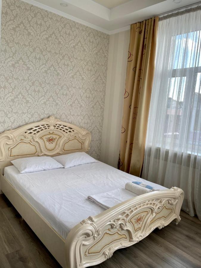Apartment Studio -Біля Вокзалу-Недалеко Від Центру-Городоцька 151 リヴィウ エクステリア 写真